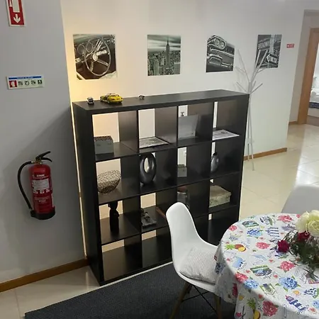 Daire Alojamento House 66 *